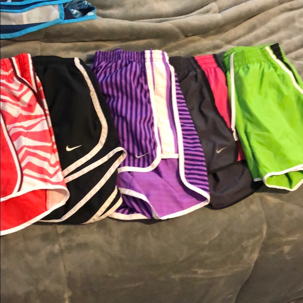 5 small Nike shorts